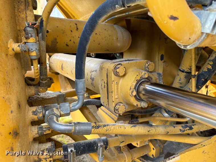 image for item EH4376 2000 Caterpillar 988F wheel loader