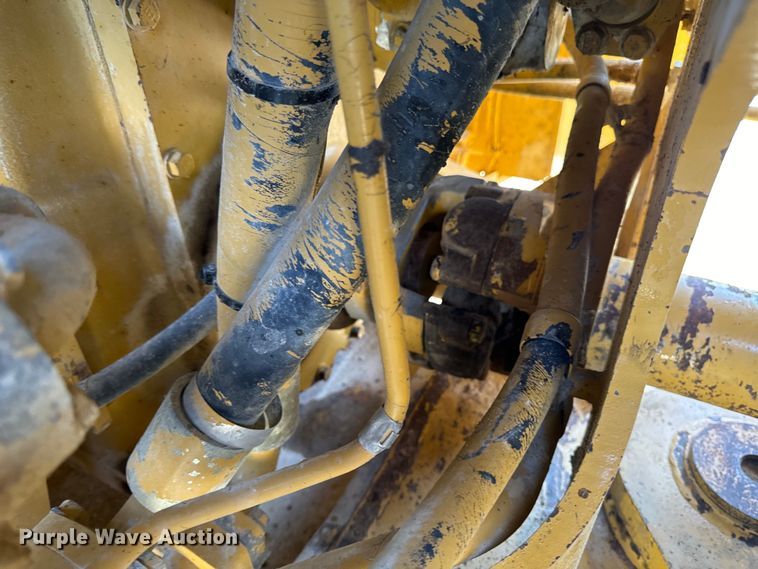 image for item EH4376 2000 Caterpillar 988F wheel loader