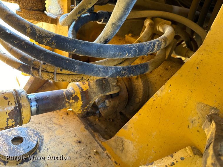 image for item EH4376 2000 Caterpillar 988F wheel loader