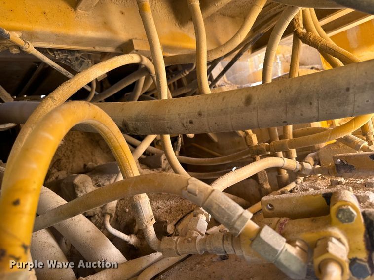 image for item EH4376 2000 Caterpillar 988F wheel loader