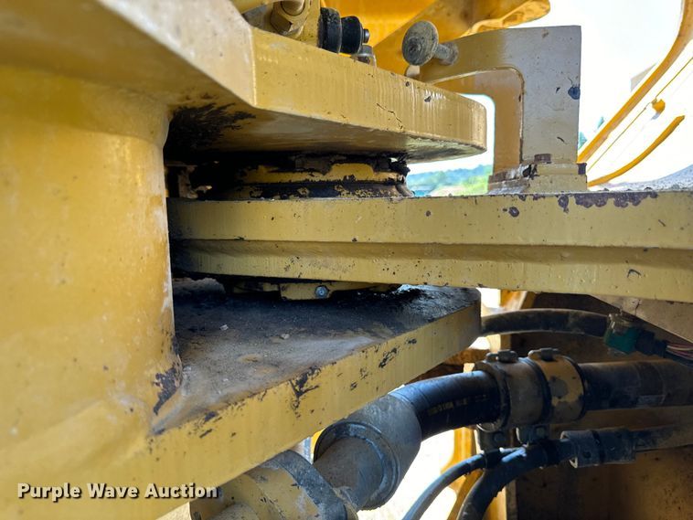 image for item EH4376 2000 Caterpillar 988F wheel loader
