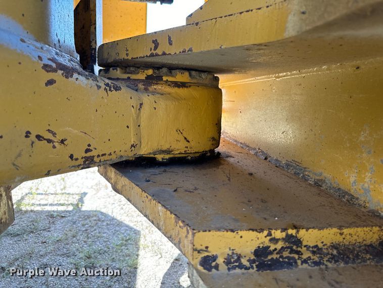 image for item EH4376 2000 Caterpillar 988F wheel loader