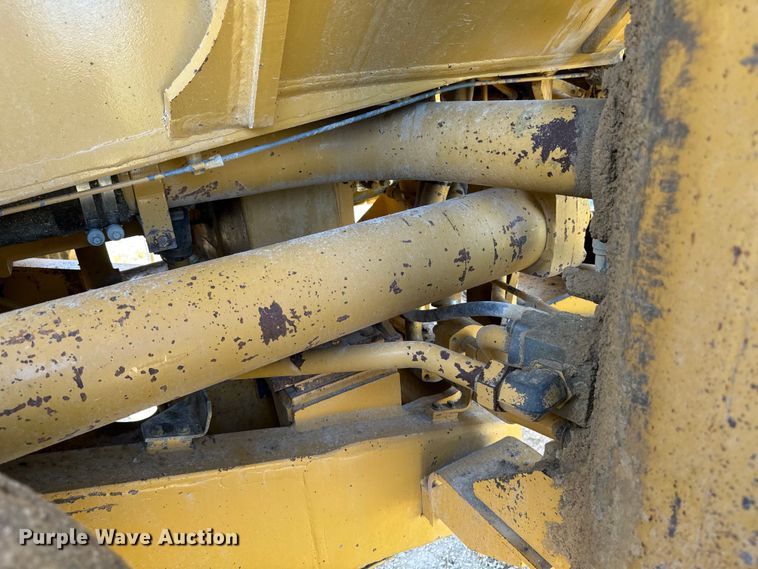 image for item EH4376 2000 Caterpillar 988F wheel loader