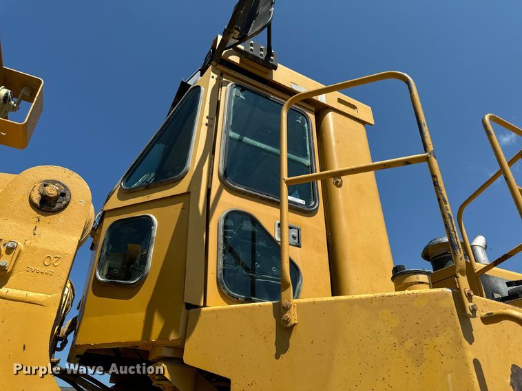 image for item EH4376 2000 Caterpillar 988F wheel loader