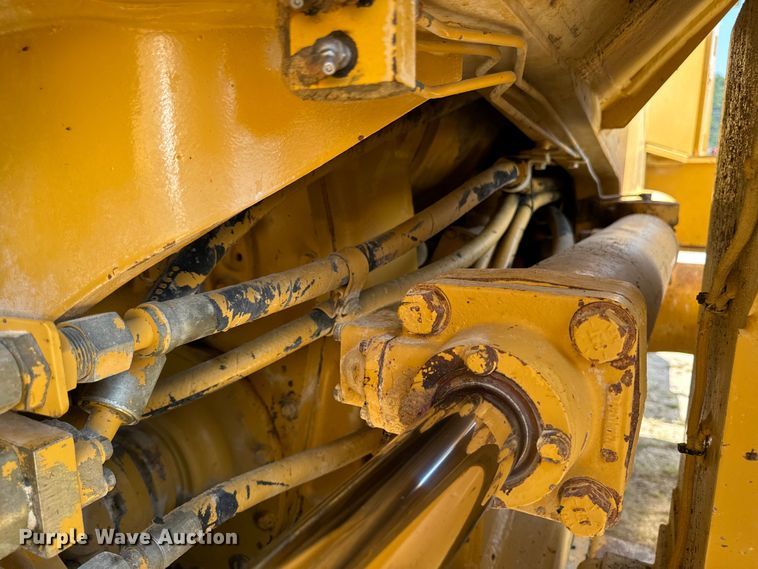 image for item EH4376 2000 Caterpillar 988F wheel loader