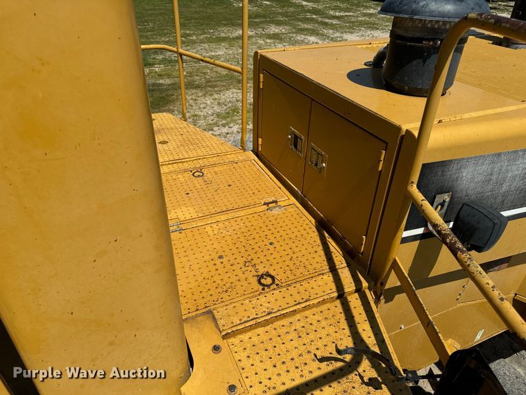 image for item EH4376 2000 Caterpillar 988F wheel loader