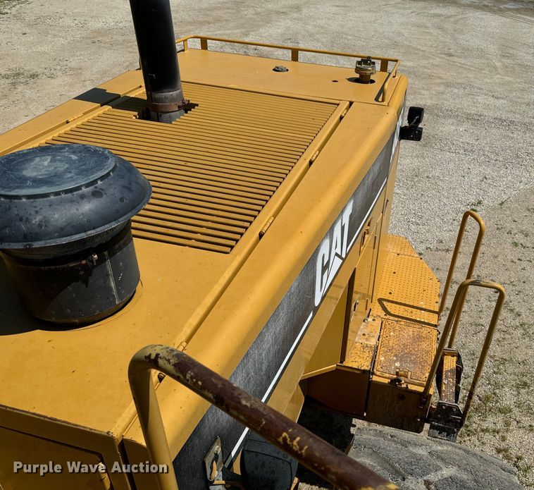 image for item EH4376 2000 Caterpillar 988F wheel loader