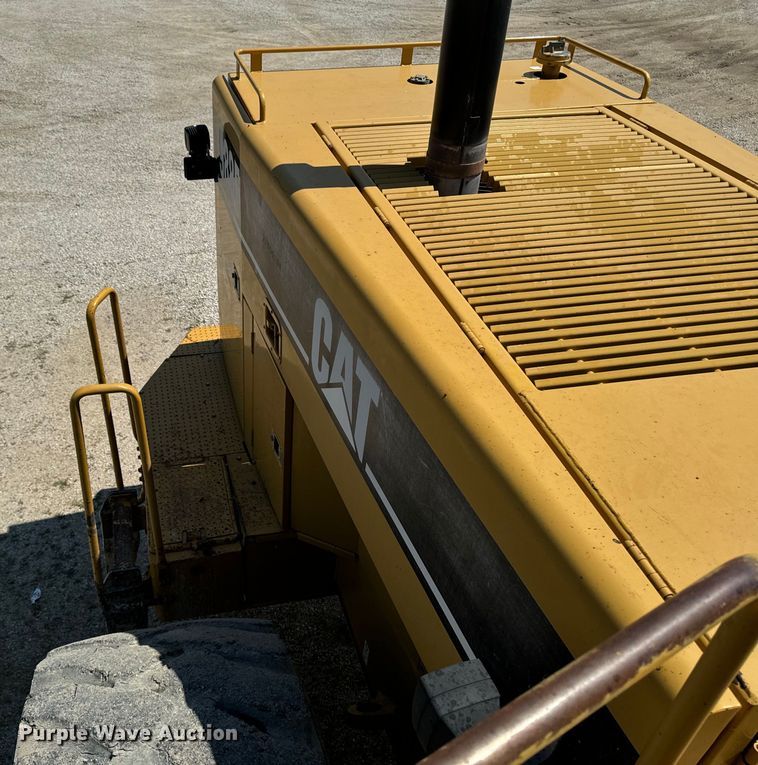 image for item EH4376 2000 Caterpillar 988F wheel loader