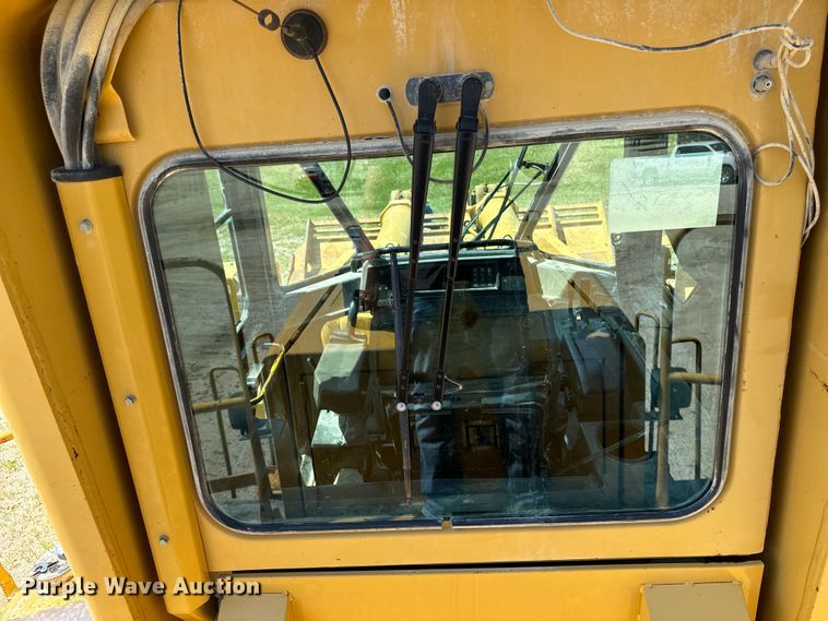 image for item EH4376 2000 Caterpillar 988F wheel loader
