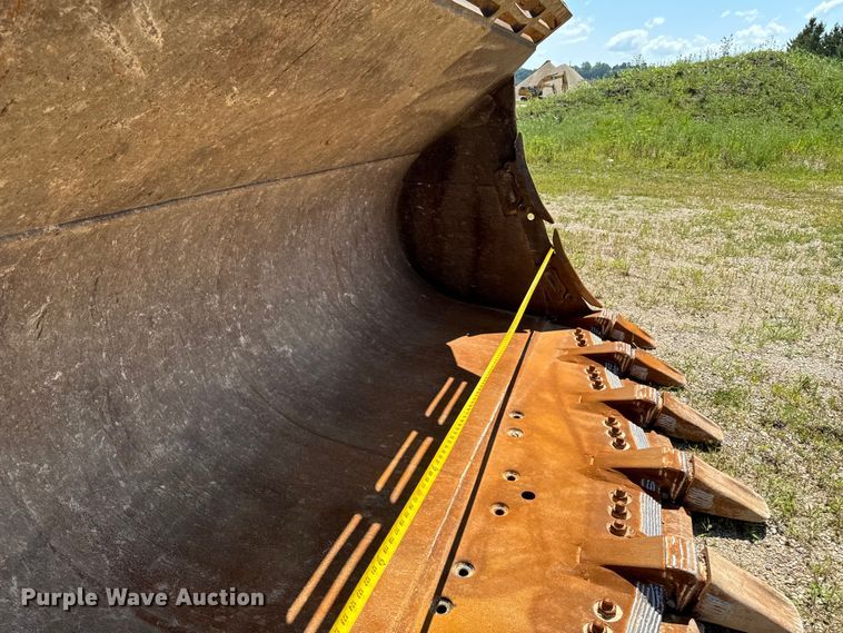 image for item EH4376 2000 Caterpillar 988F wheel loader