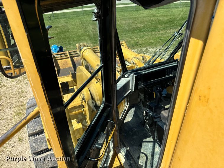 image for item EH4376 2000 Caterpillar 988F wheel loader