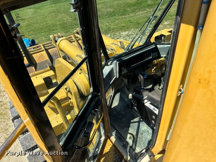 image for item EH4376 2000 Caterpillar 988F wheel loader