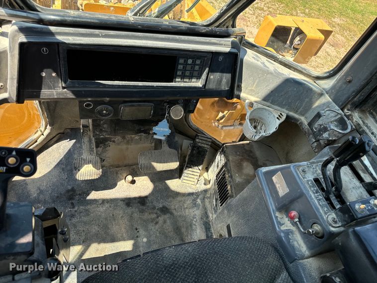 image for item EH4376 2000 Caterpillar 988F wheel loader