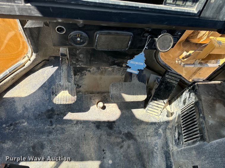 image for item EH4376 2000 Caterpillar 988F wheel loader