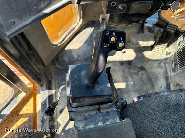 image for item EH4376 2000 Caterpillar 988F wheel loader