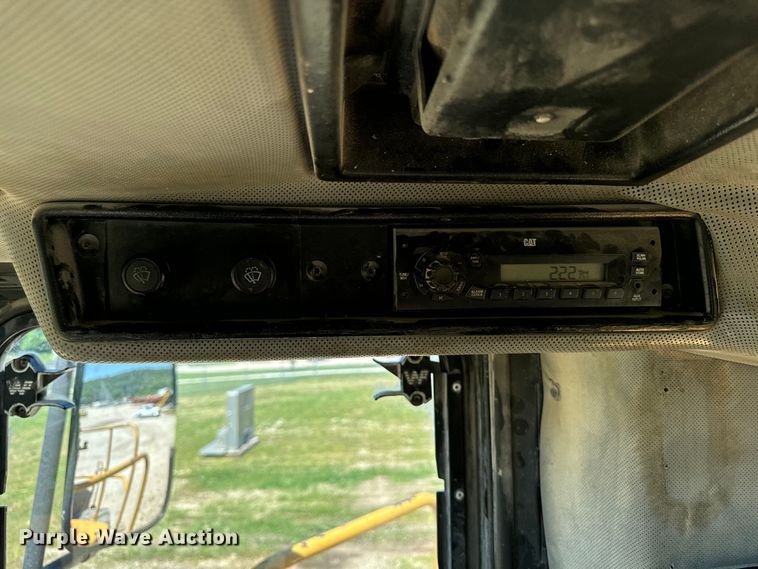 image for item EH4376 2000 Caterpillar 988F wheel loader