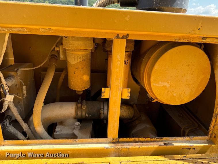 image for item EH4376 2000 Caterpillar 988F wheel loader