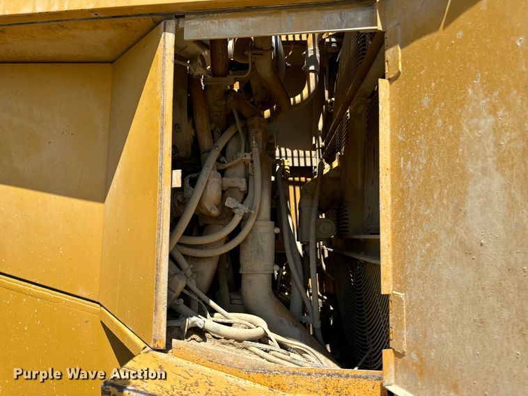 image for item EH4376 2000 Caterpillar 988F wheel loader
