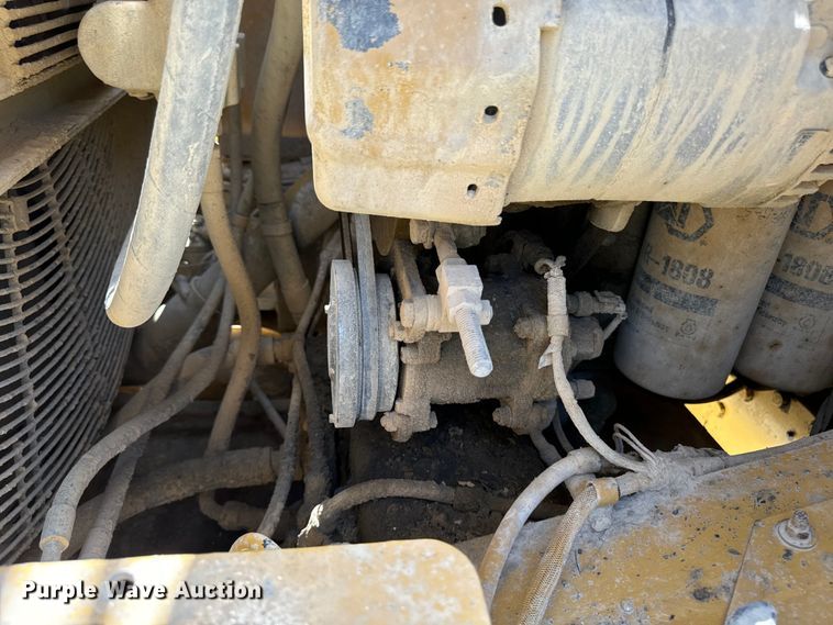 image for item EH4376 2000 Caterpillar 988F wheel loader