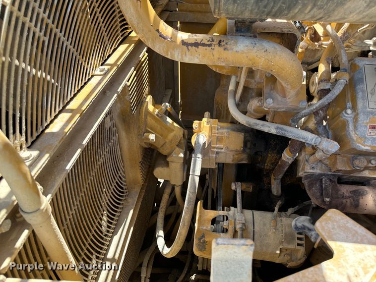 image for item EH4376 2000 Caterpillar 988F wheel loader