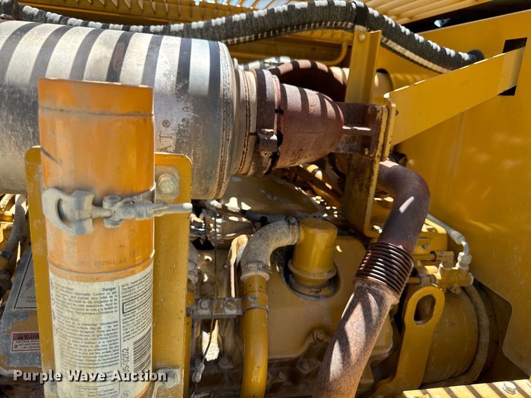 image for item EH4376 2000 Caterpillar 988F wheel loader