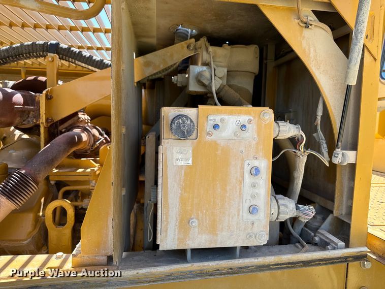 image for item EH4376 2000 Caterpillar 988F wheel loader