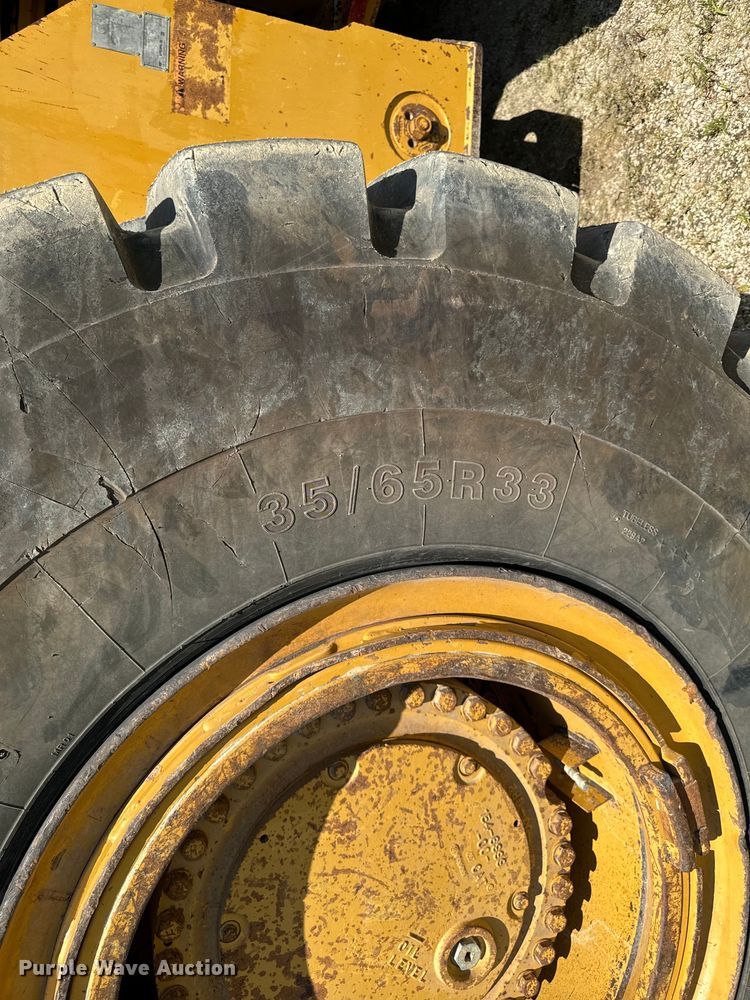 image for item EH4376 2000 Caterpillar 988F wheel loader