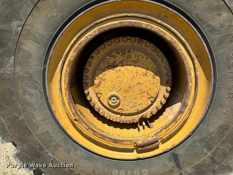 image for item EH4376 2000 Caterpillar 988F wheel loader