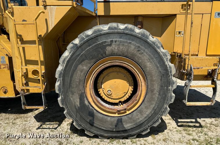 image for item EH4376 2000 Caterpillar 988F wheel loader