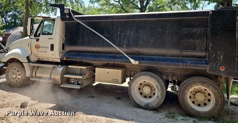 image for item EI8219 2011 International  ProStar dump truck