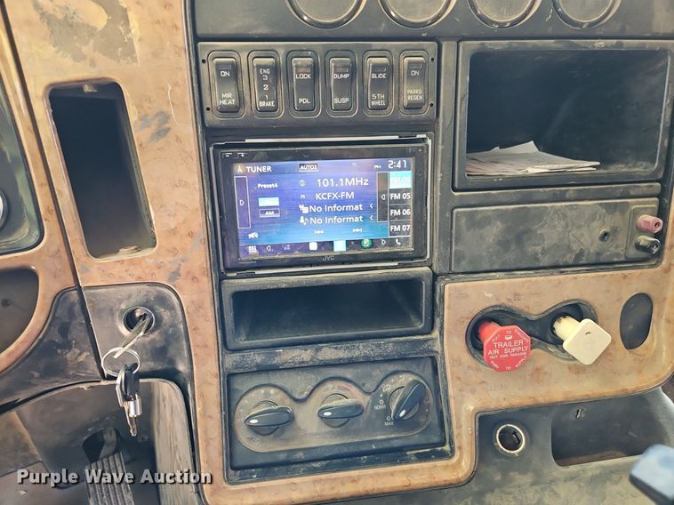 image for item EI8219 2011 International  ProStar dump truck