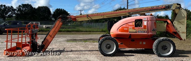 image for item EJ2856 2015 JLG 600AJ boom lift