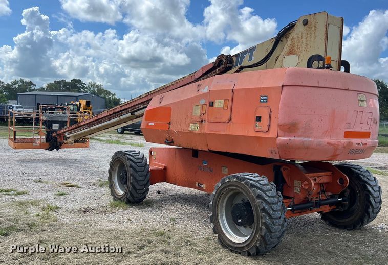 image for item EJ2858 2013 JLG 800S boom lift