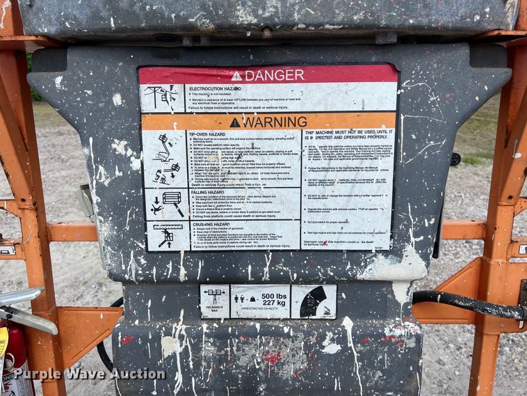 image for item EJ2858 2013 JLG 800S boom lift