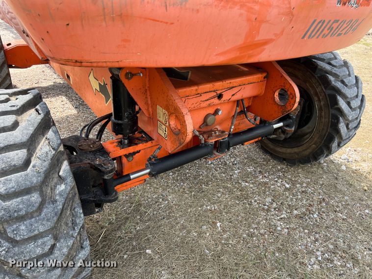 image for item EJ2858 2013 JLG 800S boom lift