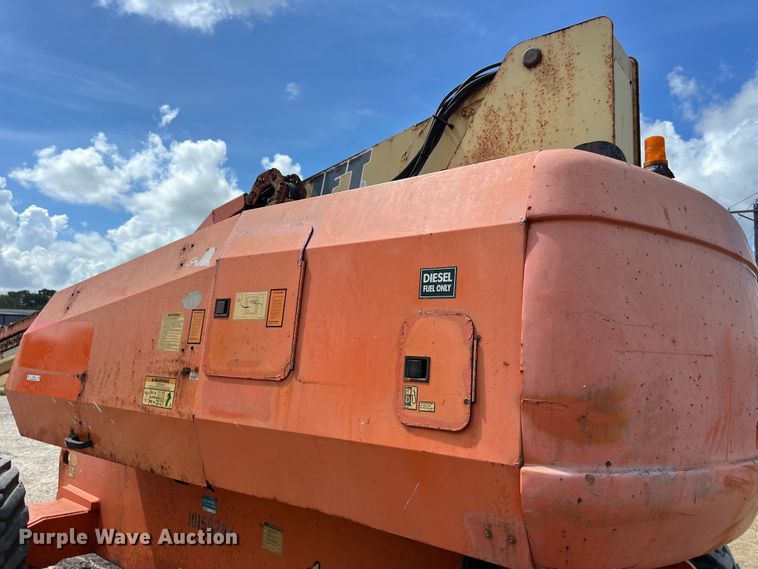 image for item EJ2858 2013 JLG 800S boom lift