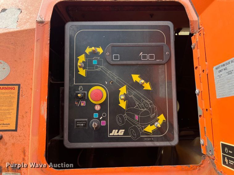 image for item EJ2858 2013 JLG 800S boom lift