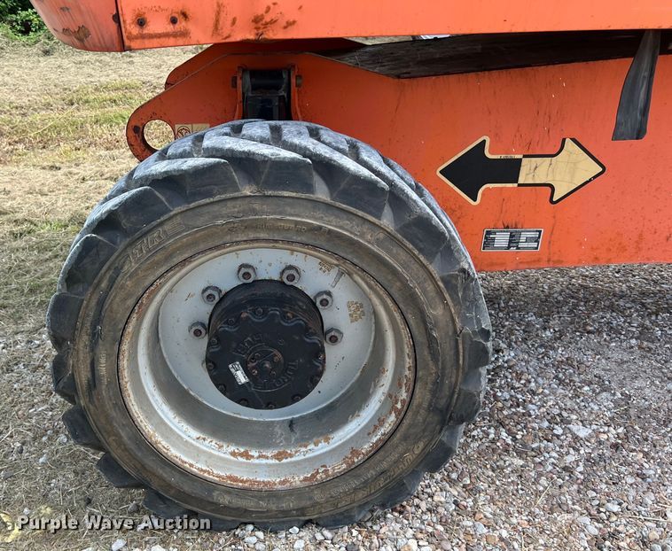 image for item EJ2858 2013 JLG 800S boom lift