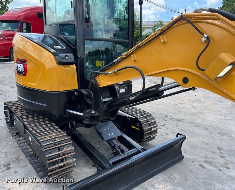 image for item EJ2859 2024 Sany SY35U mini excavator