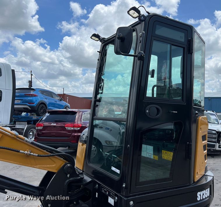 image for item EJ2859 2024 Sany SY35U mini excavator