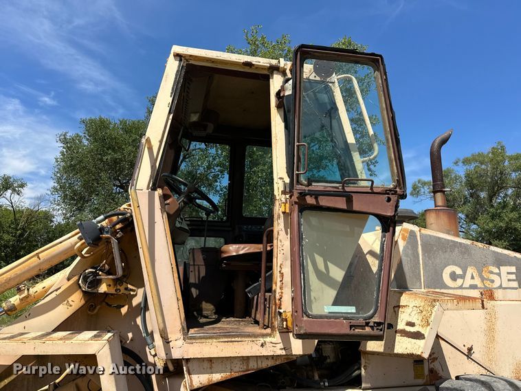 image for item EJ4483 Case W14C wheel loader