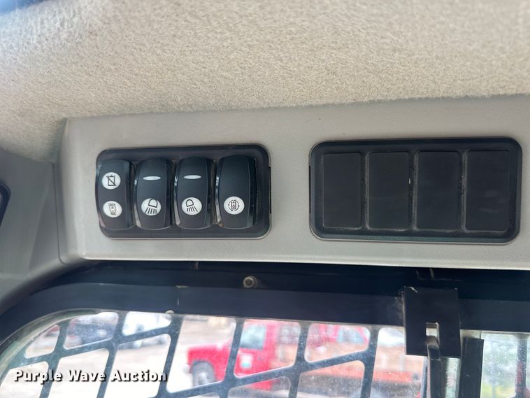 image for item EJ7114 2015 Caterpillar  279D tracked skid steer loader