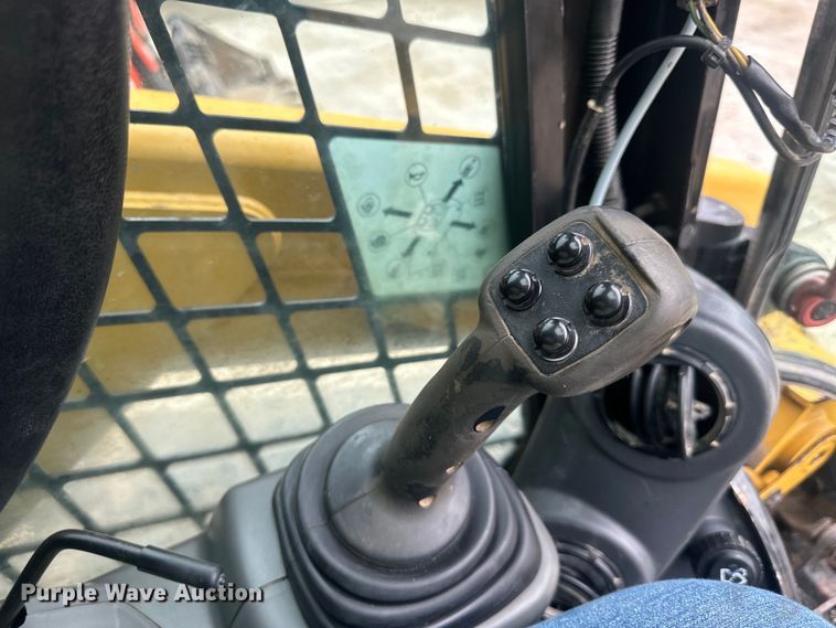 image for item EJ7114 2015 Caterpillar  279D tracked skid steer loader