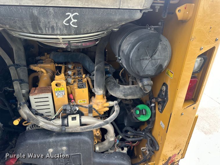 image for item EJ7114 2015 Caterpillar  279D tracked skid steer loader