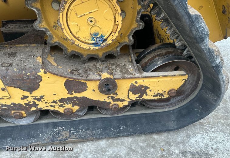 image for item EJ7114 2015 Caterpillar  279D tracked skid steer loader