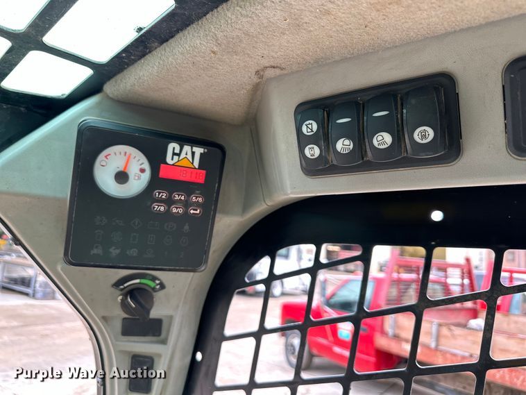 image for item EJ7115 2017 Caterpillar  259D tracked skid steer loader