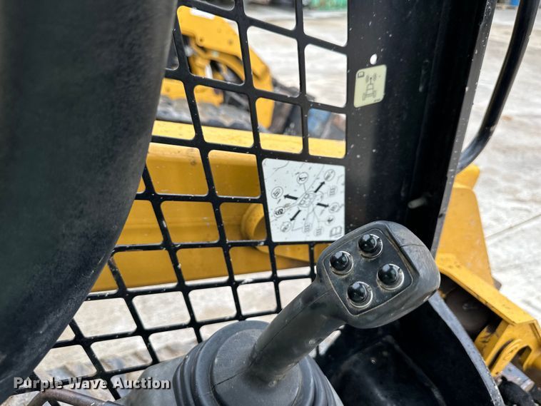 image for item EJ7115 2017 Caterpillar  259D tracked skid steer loader