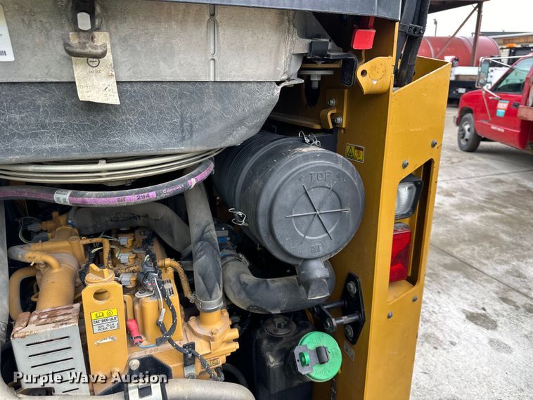 image for item EJ7115 2017 Caterpillar  259D tracked skid steer loader