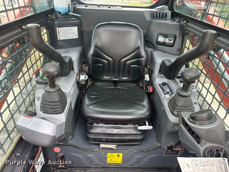 image for item EJ7116 2020 Kubota  SVL65-2 tracked skid steer loader