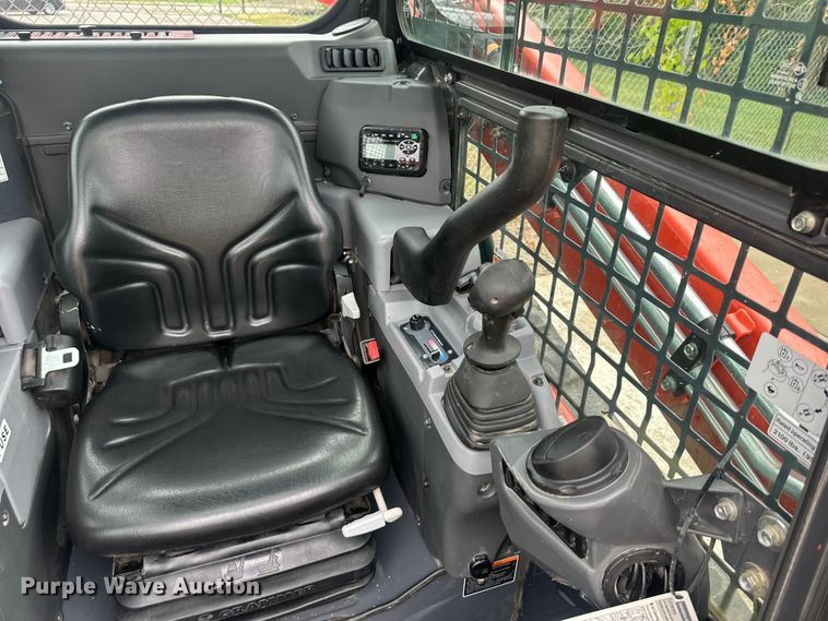 image for item EJ7116 2020 Kubota  SVL65-2 tracked skid steer loader